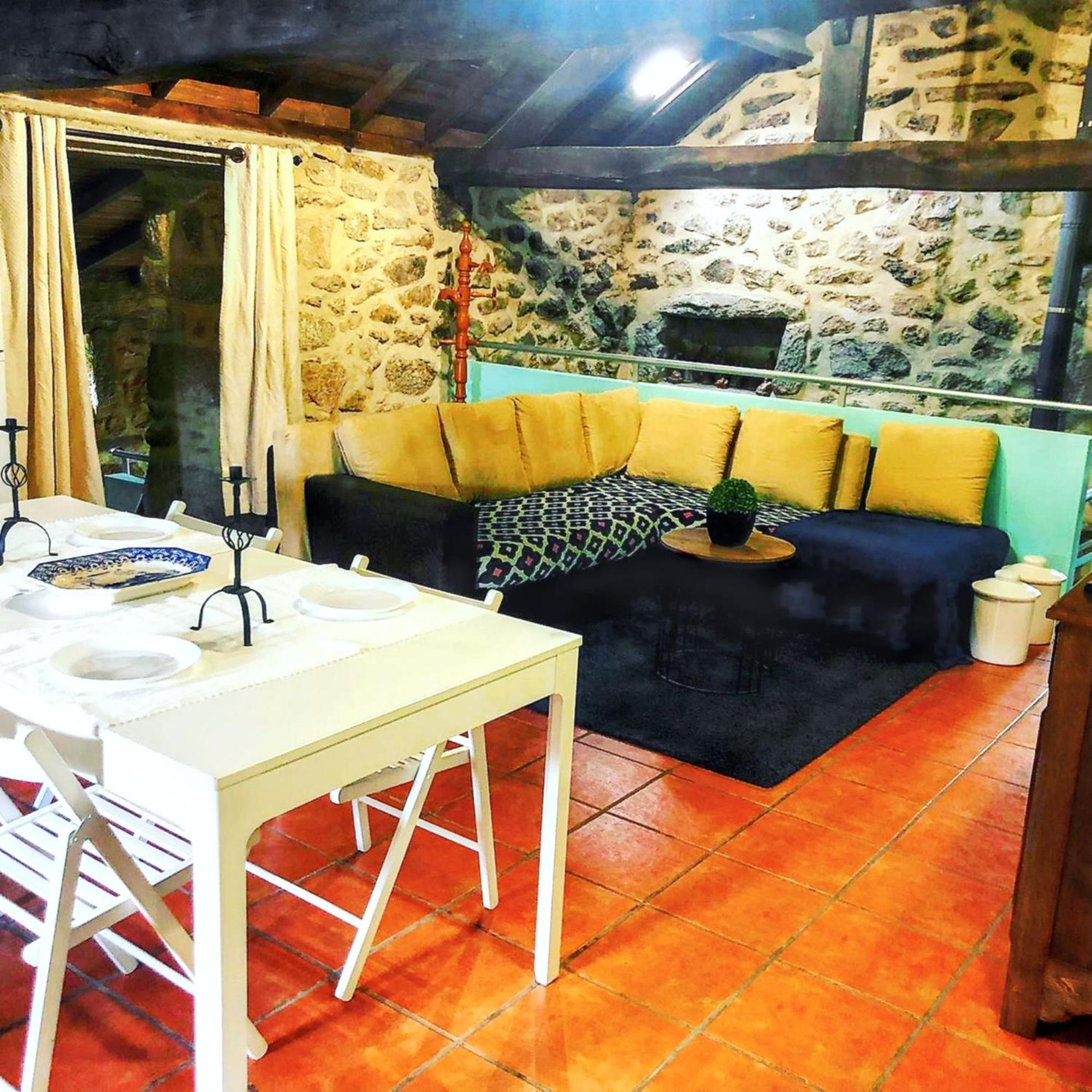 Welcoming House With Mountain View In Agueda Shared Pool Villa Urgueira  Exterior photo